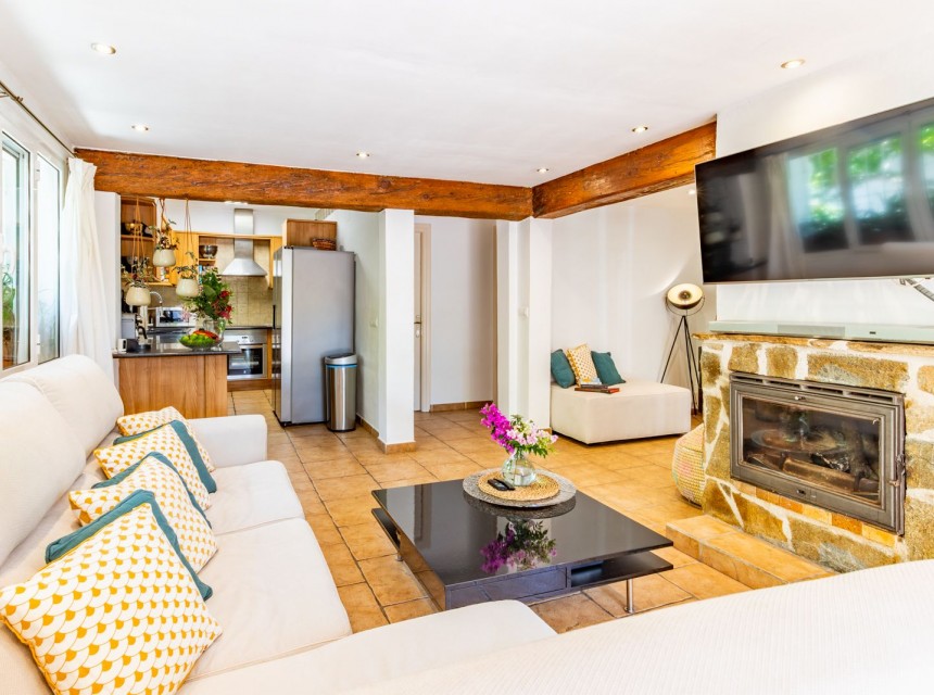 Zu verkaufen - Villa -
Benissa - Baladrar