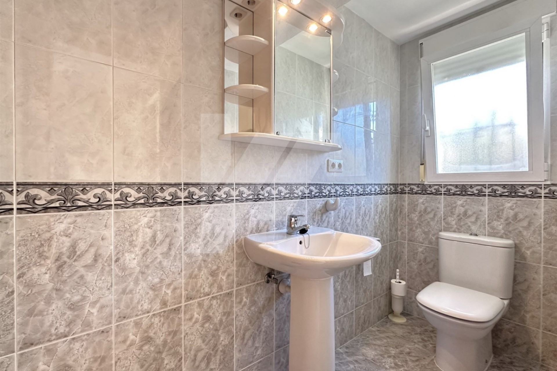 Zu verkaufen - Villa -
Benissa - Baladrar