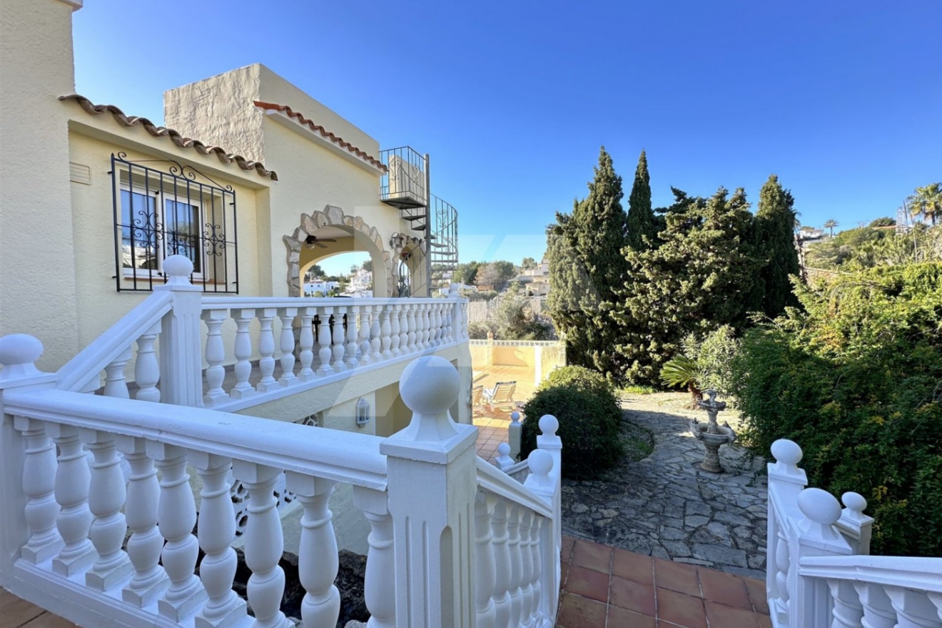 Zu verkaufen - Villa -
Benissa - Baladrar