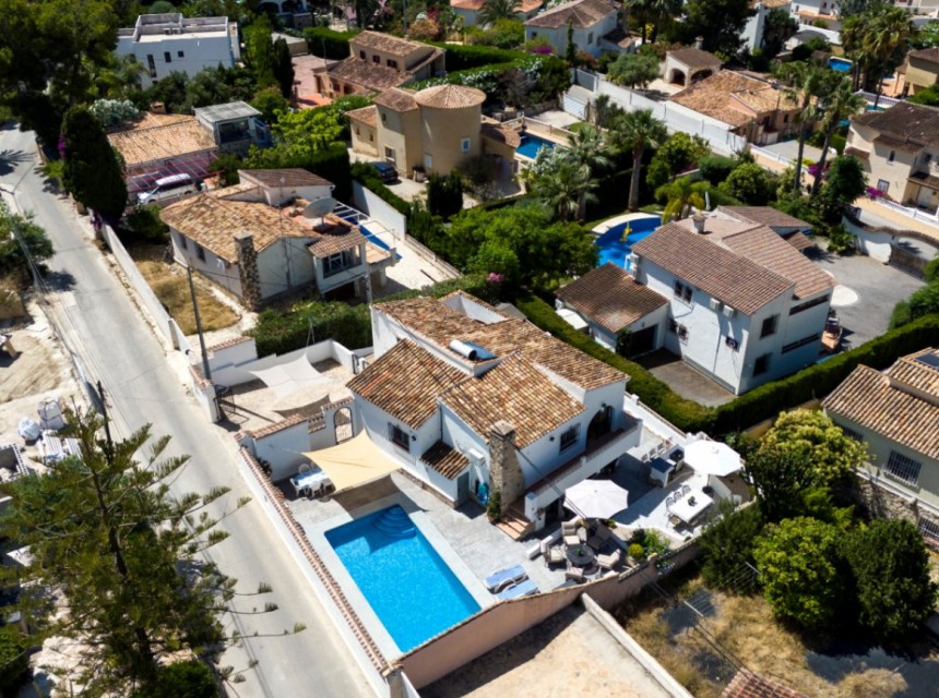 Zu verkaufen - Villa -
Benissa - Baladrar