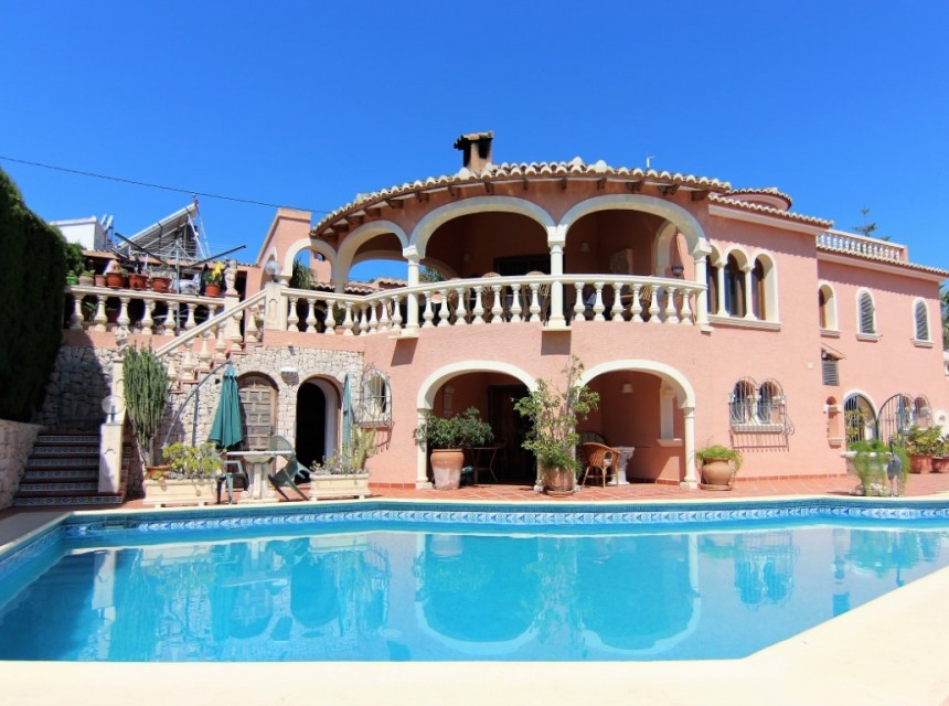 Zu verkaufen - Villa -
Benissa