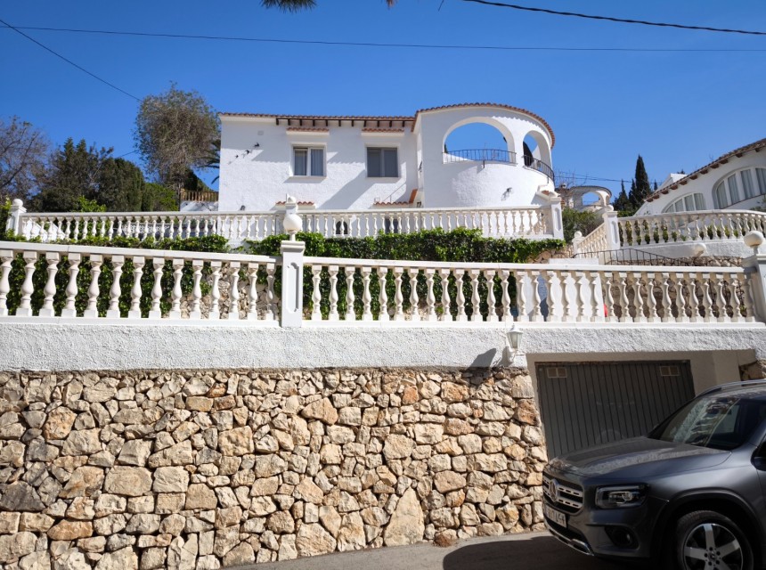 Zu verkaufen - Villa -
Benissa