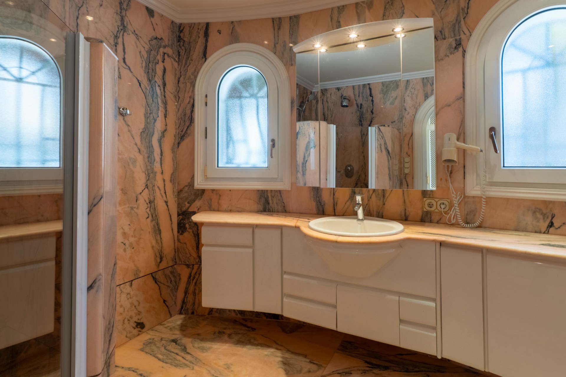 Zu verkaufen - Villa -
Benissa