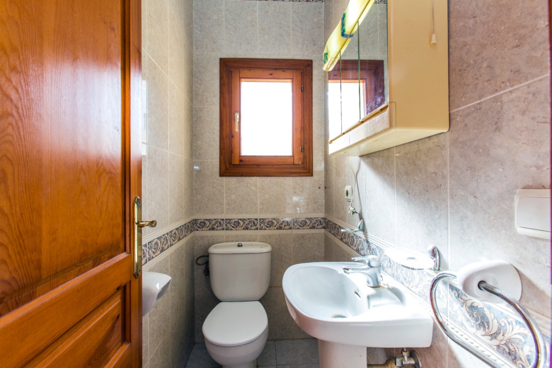 Zu verkaufen - Villa -
Calpe - La Empedrola