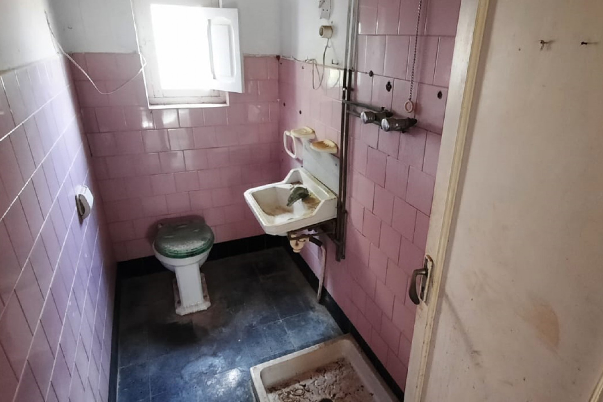 Zu verkaufen - Villa -
Denia - Las Rotas