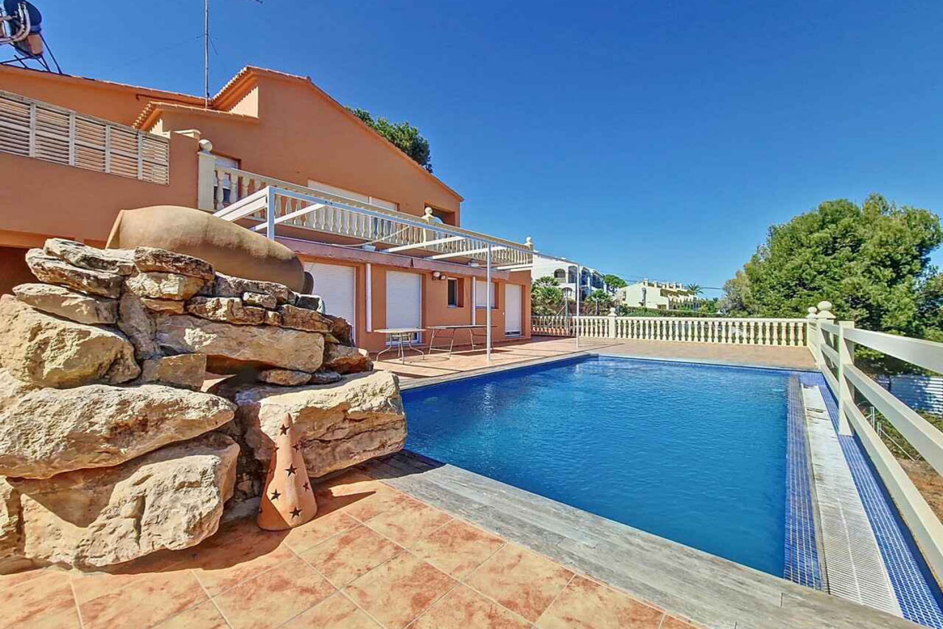 Zu verkaufen - Villa -
Denia - Montgo