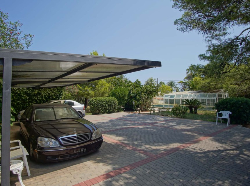 Zu verkaufen - Villa -
Denia