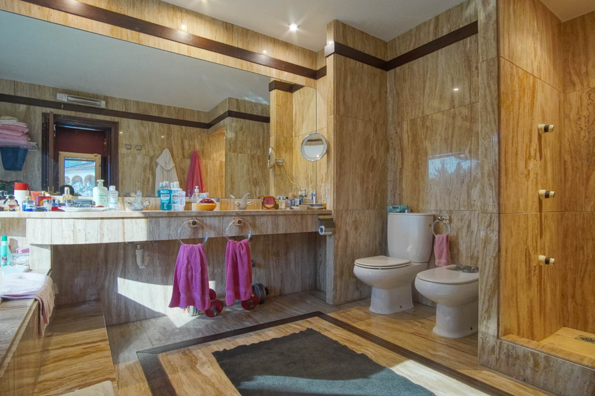 Zu verkaufen - Villa -
Denia