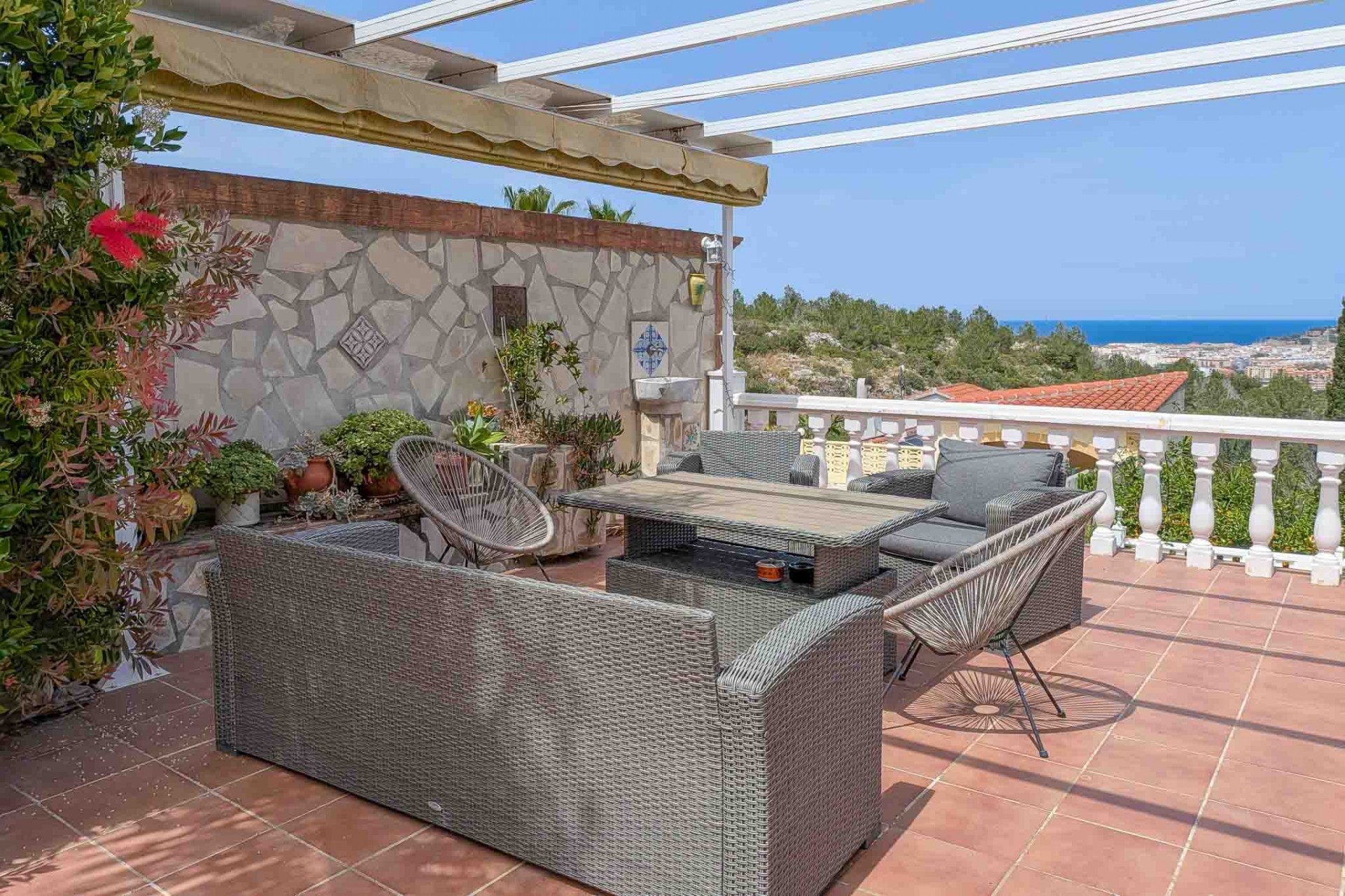 Zu verkaufen - Villa -
Denia