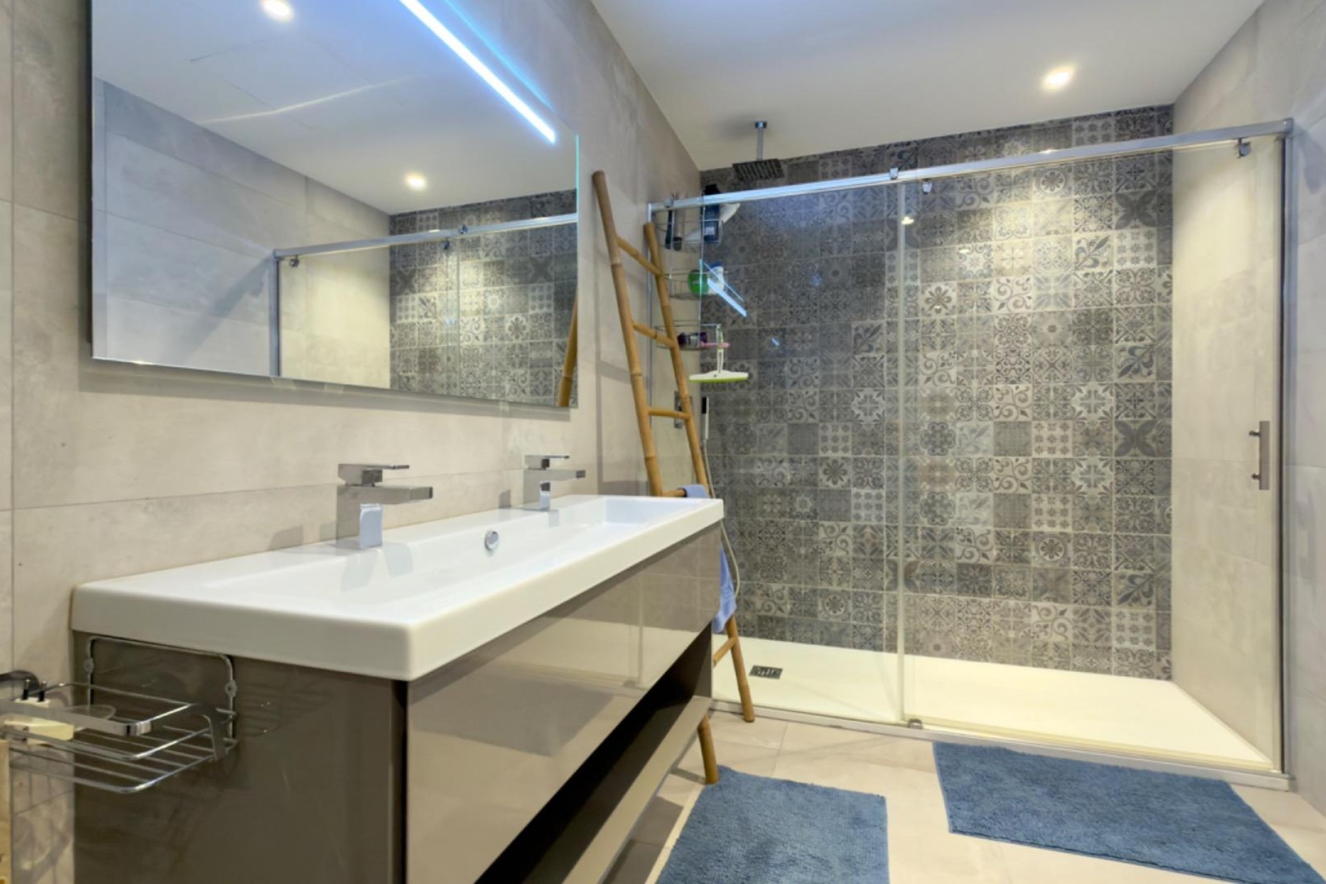 Zu verkaufen - Villa -
Finestrat - Balcón de finestrat