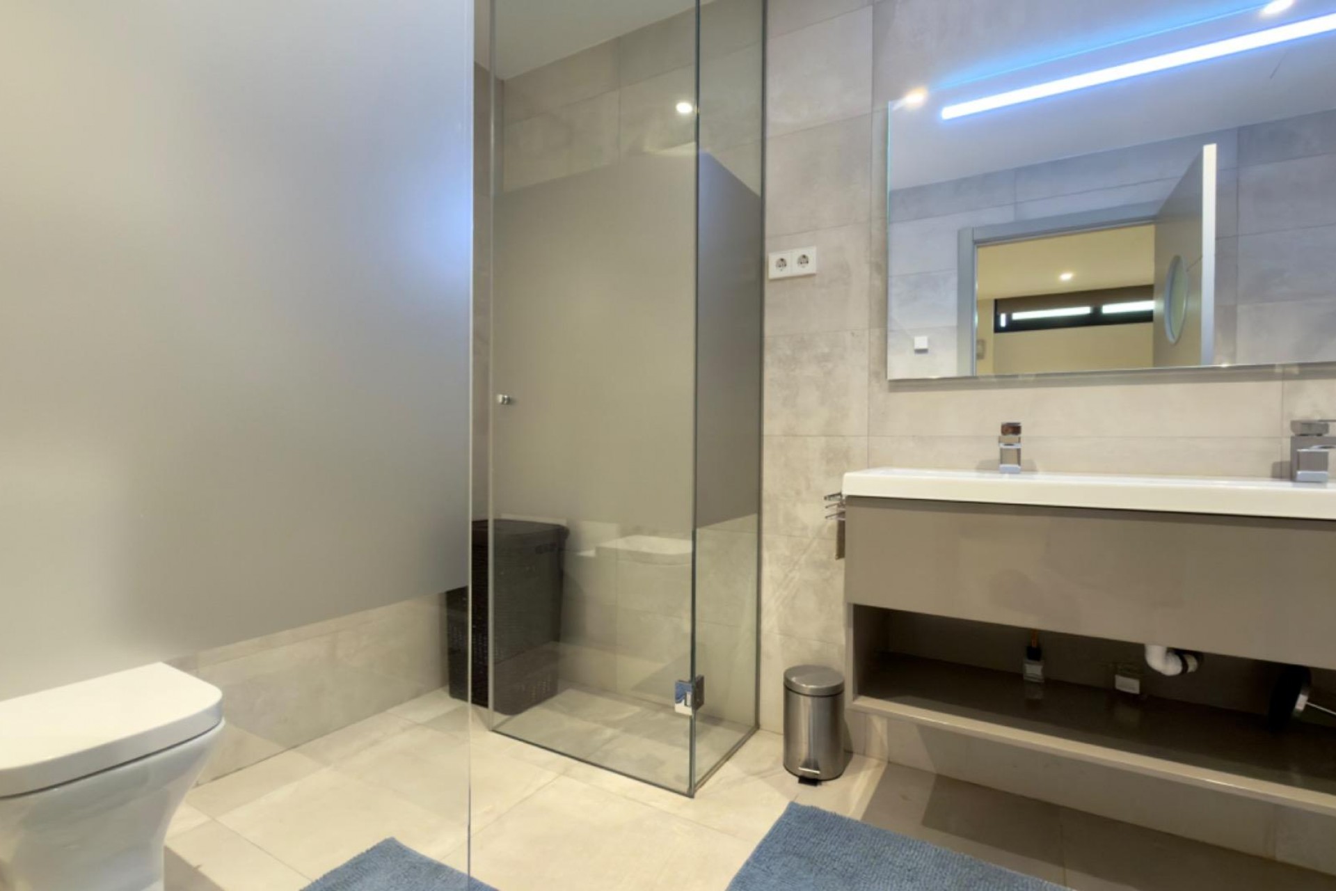 Zu verkaufen - Villa -
Finestrat - Balcón de finestrat