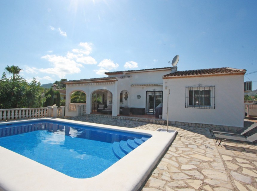 Zu verkaufen - Villa -
Jalon