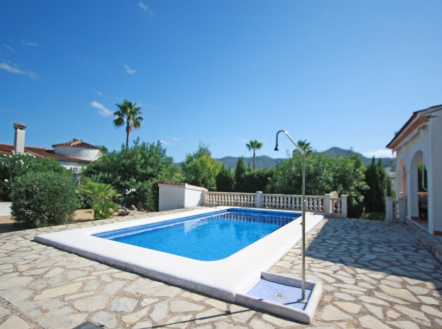 Zu verkaufen - Villa -
Jalon