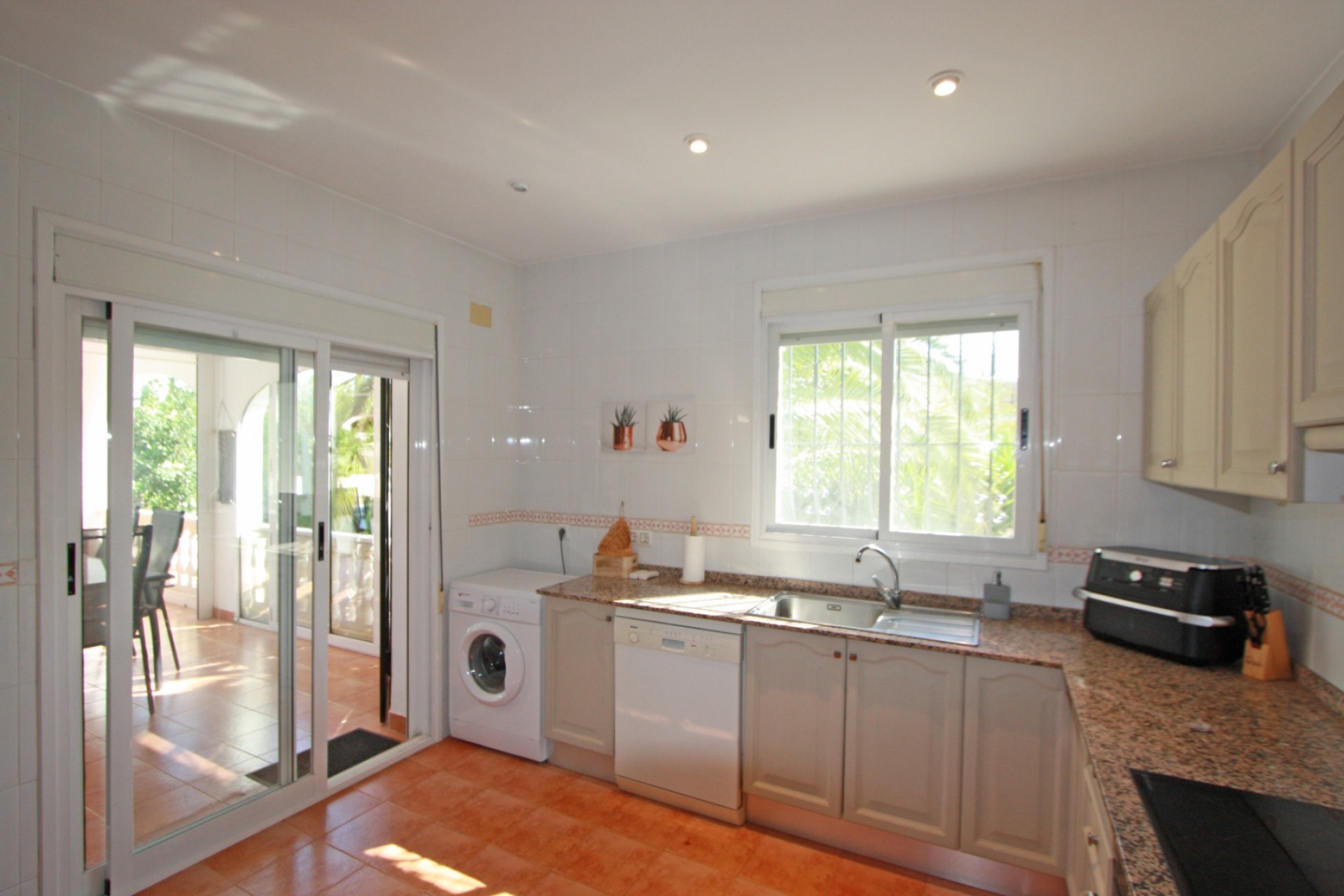 Zu verkaufen - Villa -
Jalon