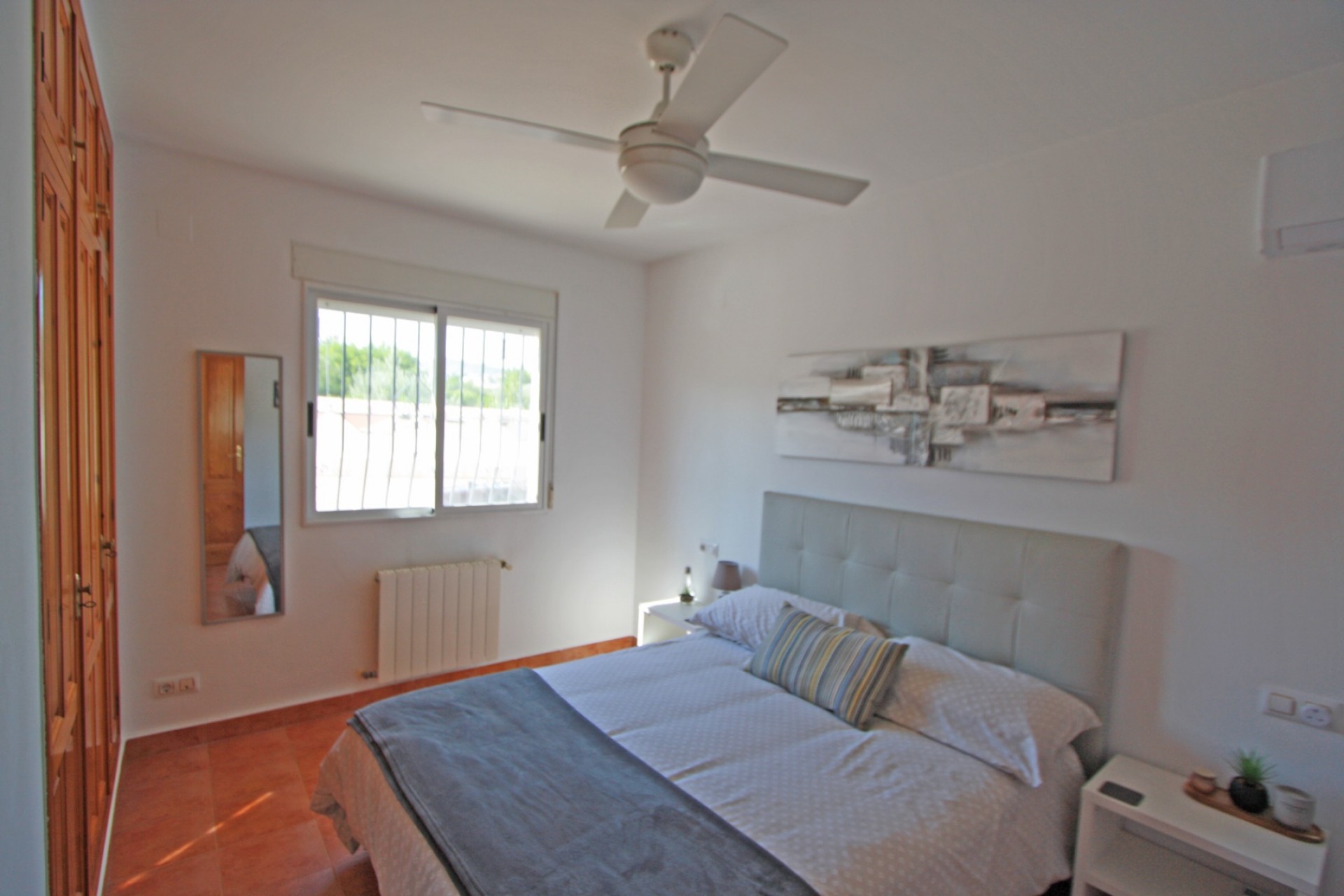 Zu verkaufen - Villa -
Jalon