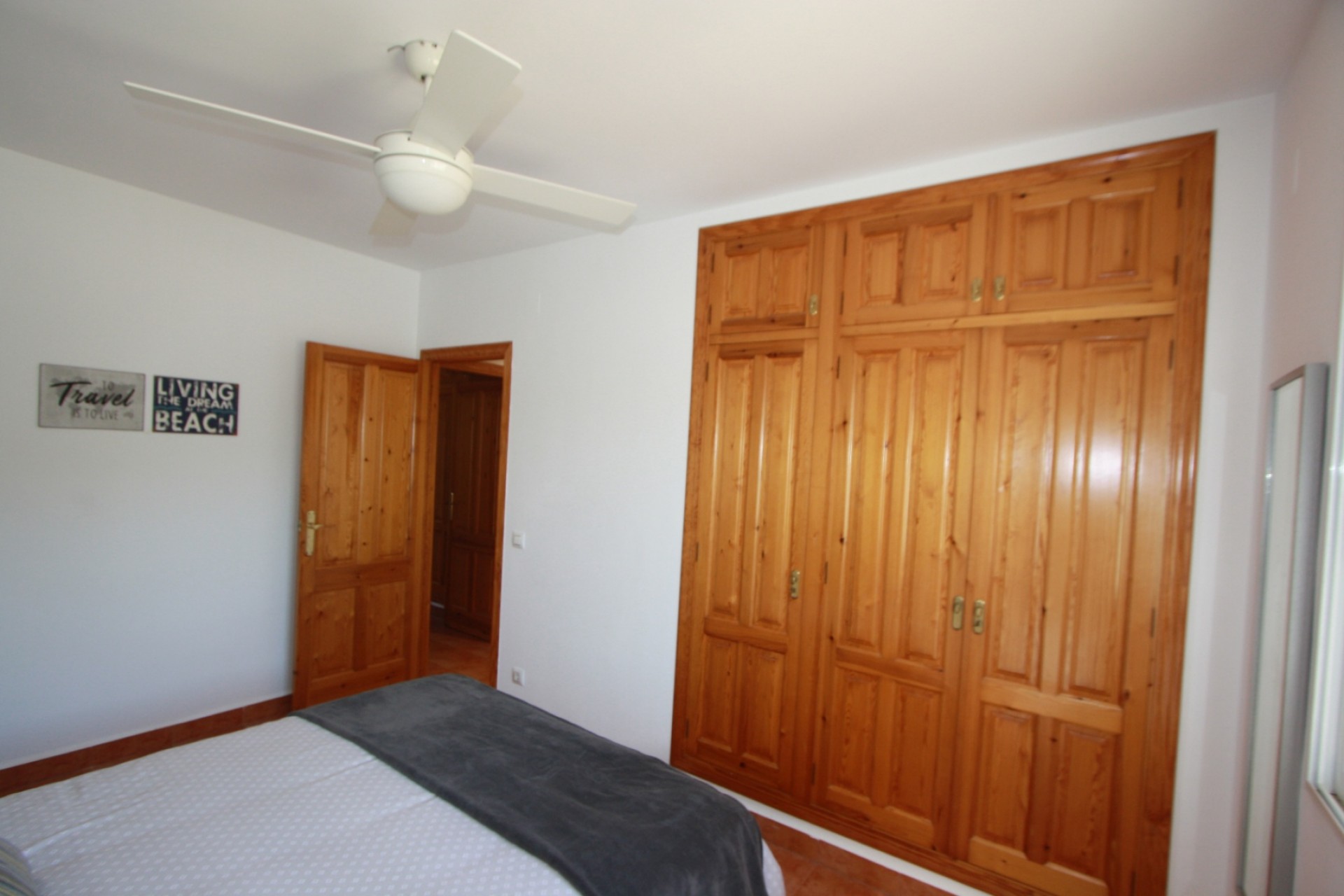 Zu verkaufen - Villa -
Jalon