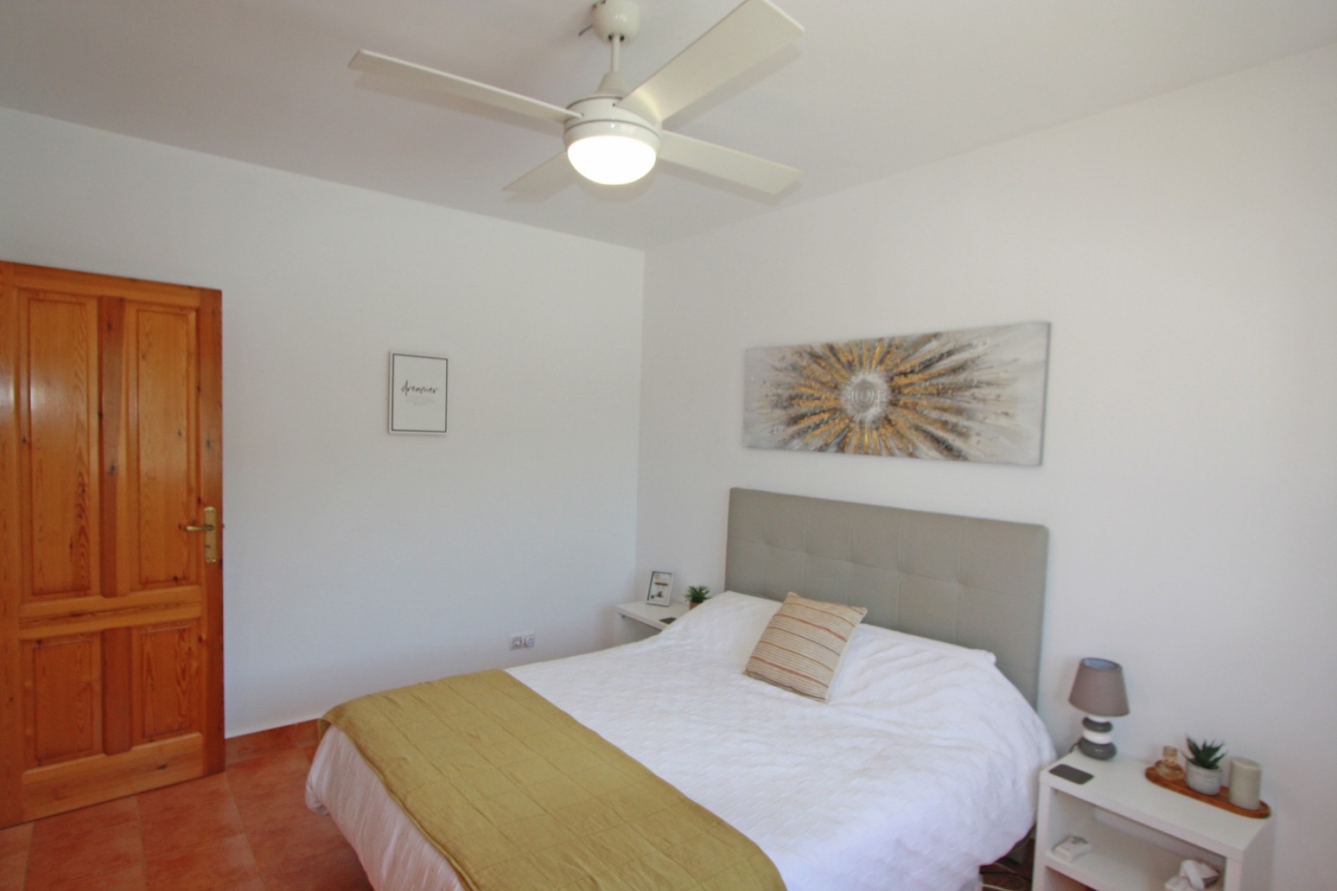 Zu verkaufen - Villa -
Jalon