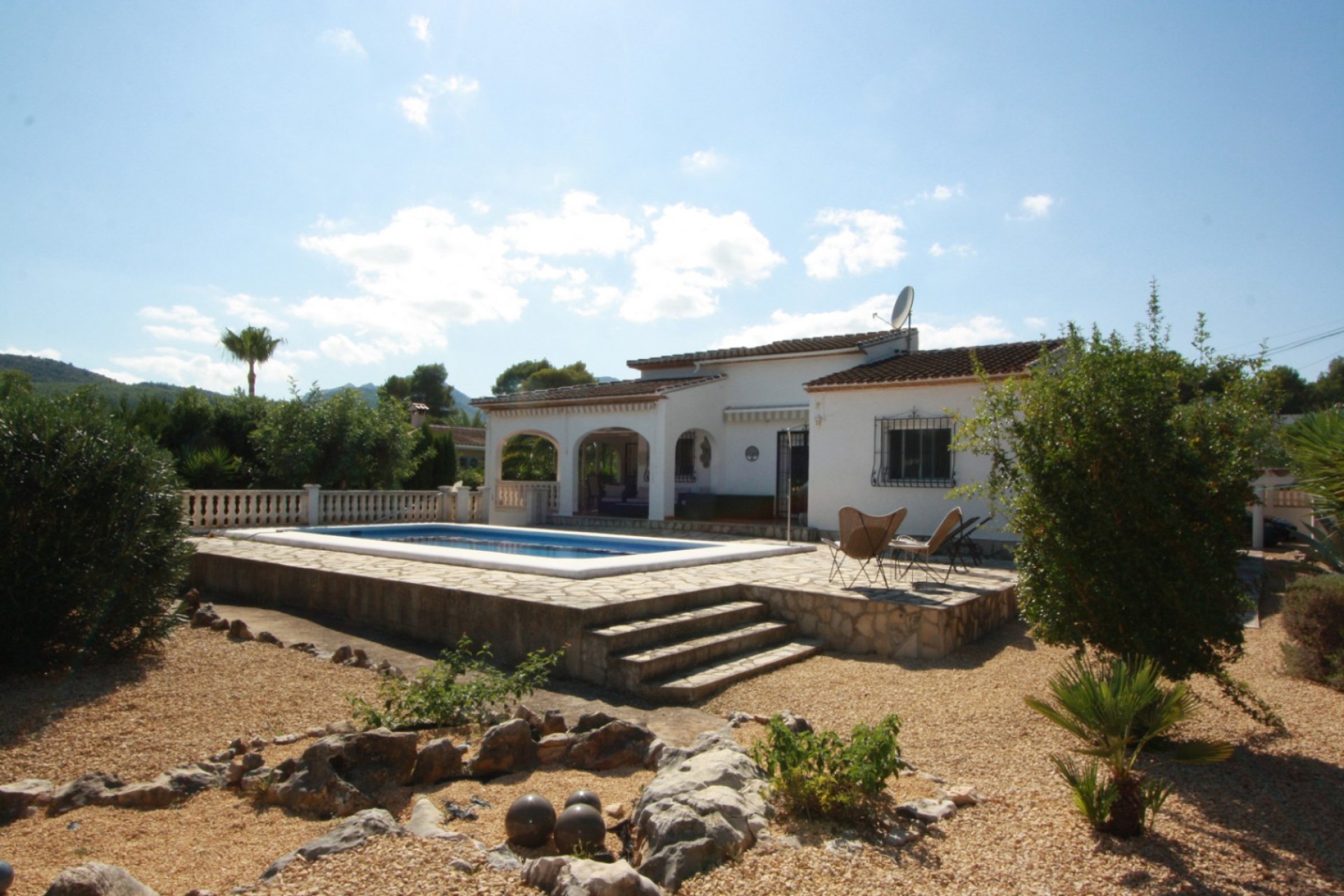 Zu verkaufen - Villa -
Jalon