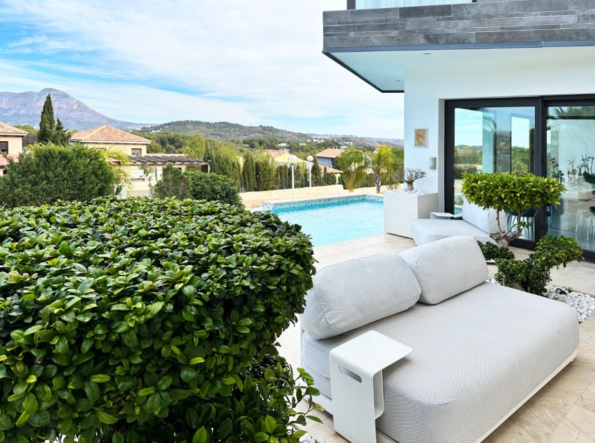 Zu verkaufen - Villa -
Javea - Cansalades