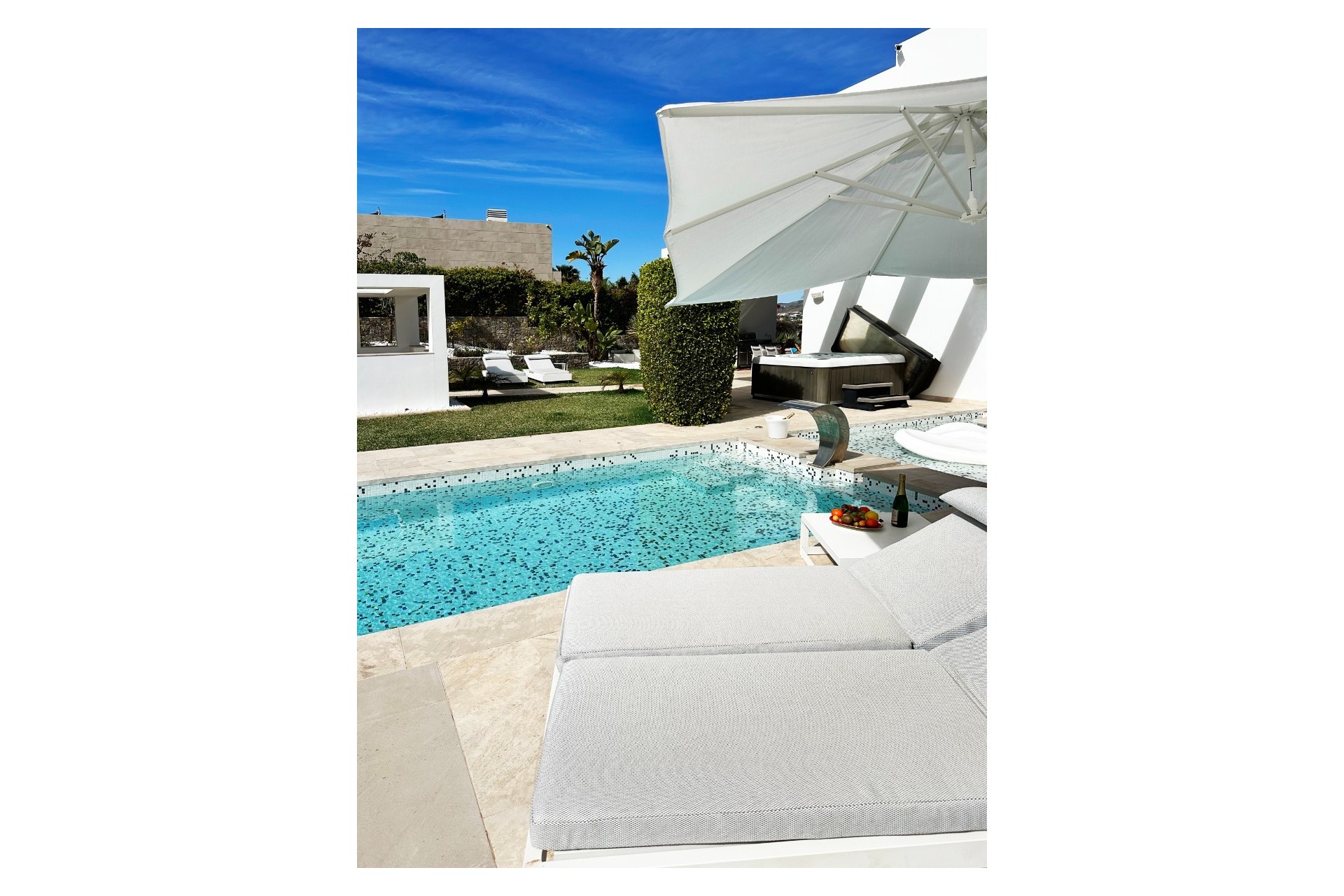 Zu verkaufen - Villa -
Javea - Cansalades