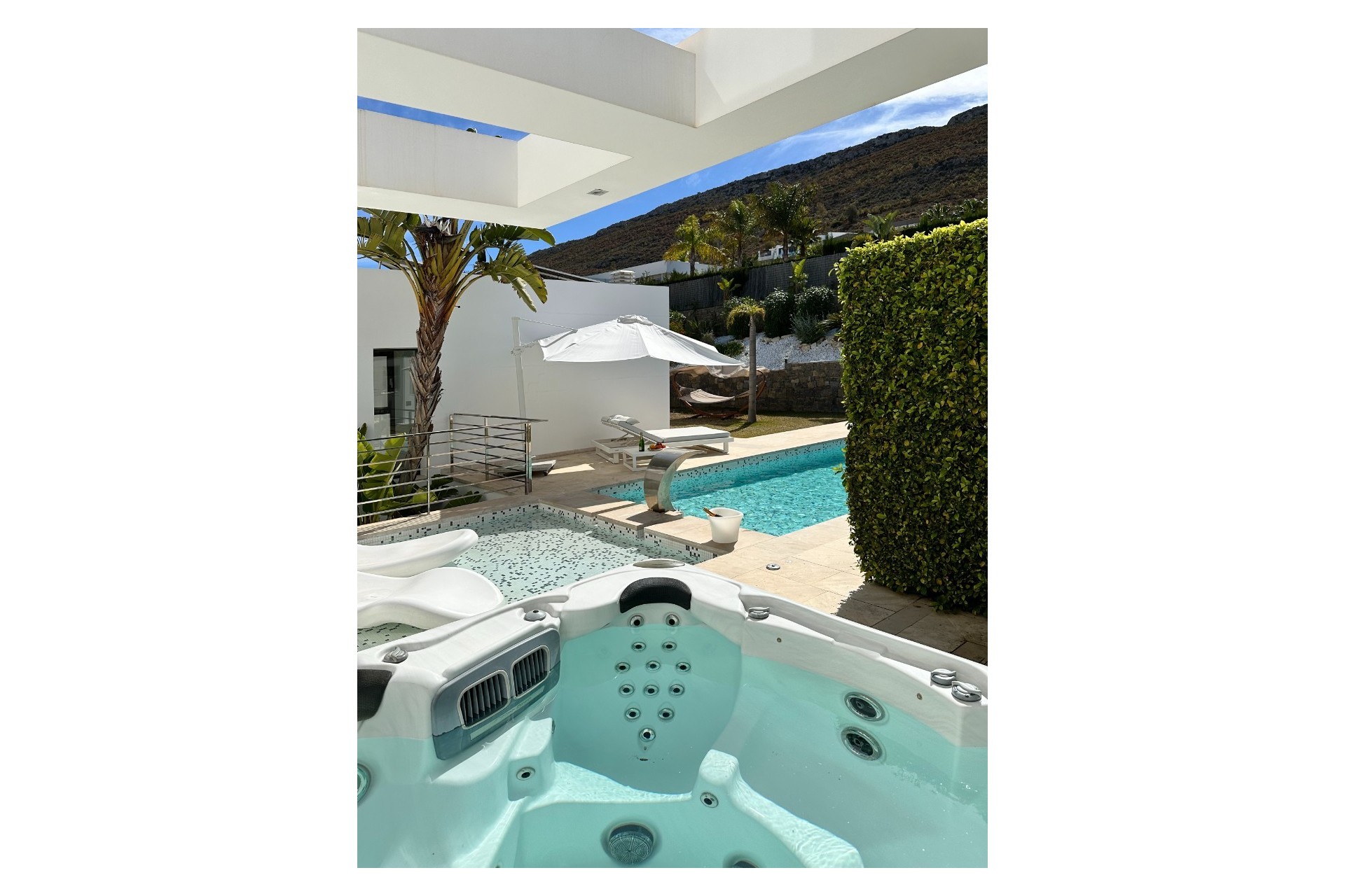 Zu verkaufen - Villa -
Javea - Cansalades