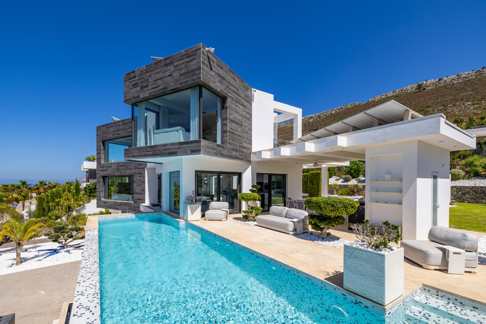 Zu verkaufen - Villa -
Javea - Cansalades