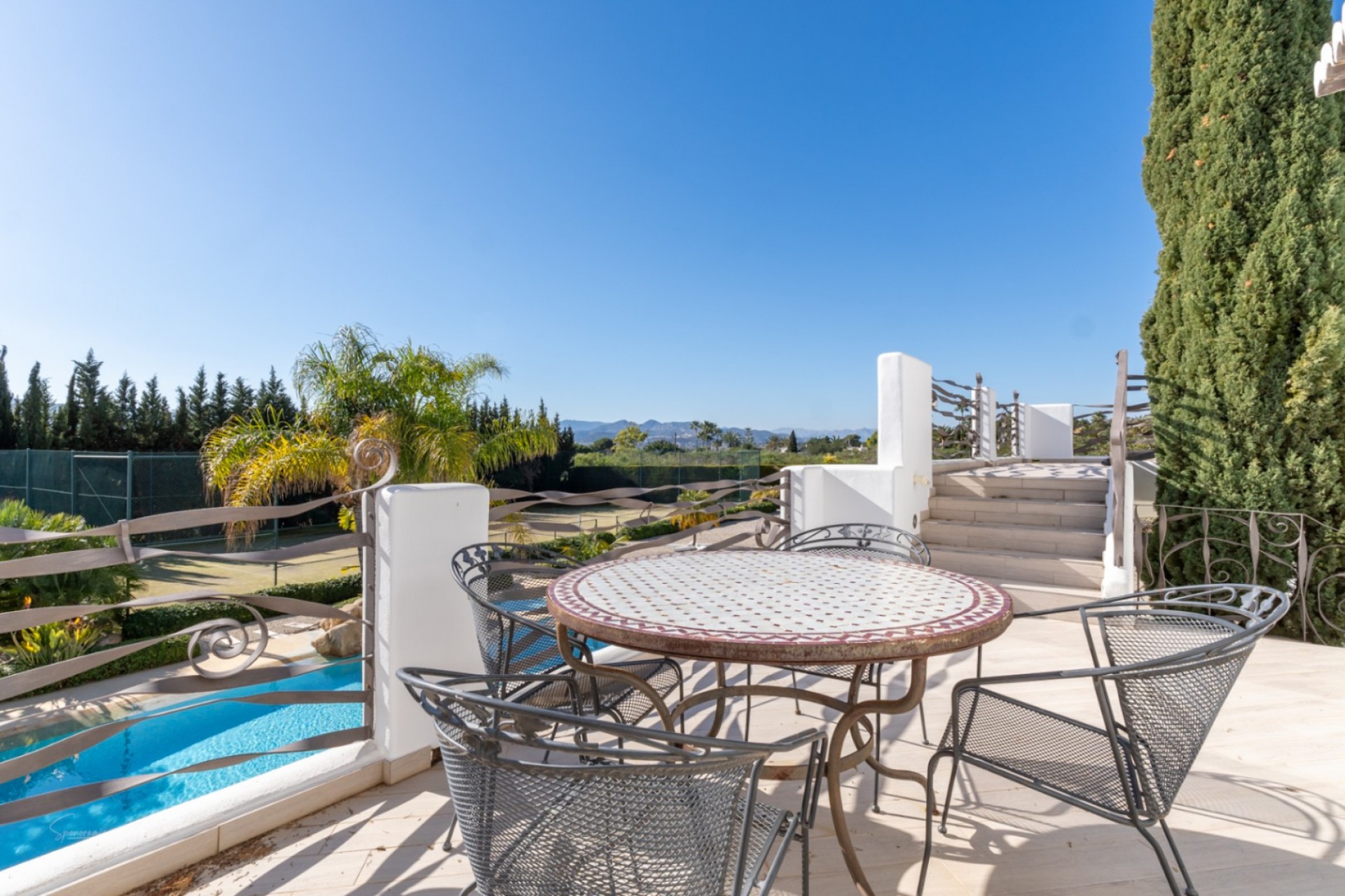 Zu verkaufen - Villa -
Javea - Montgo