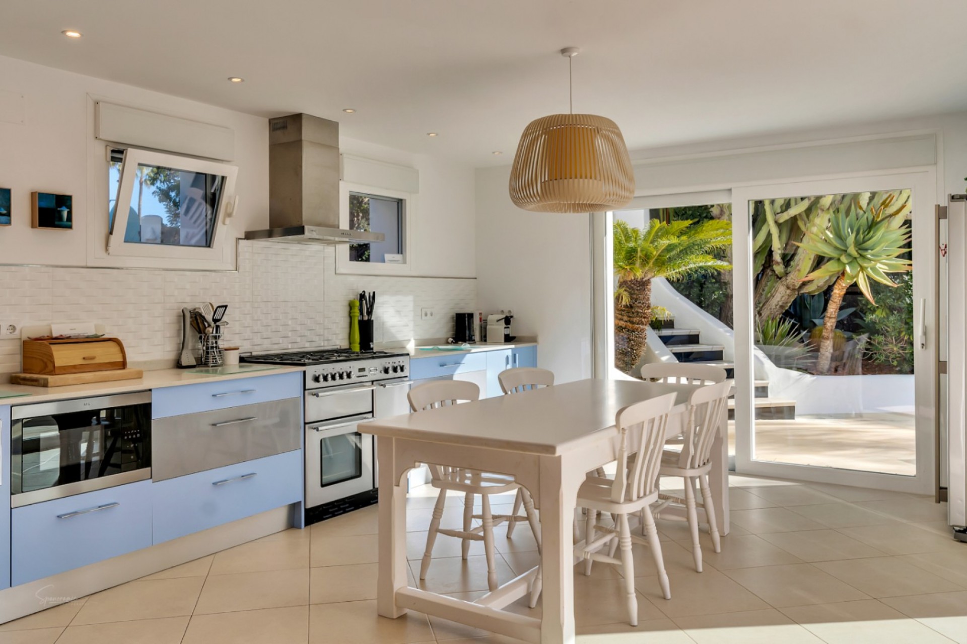 Zu verkaufen - Villa -
Javea - Montgo