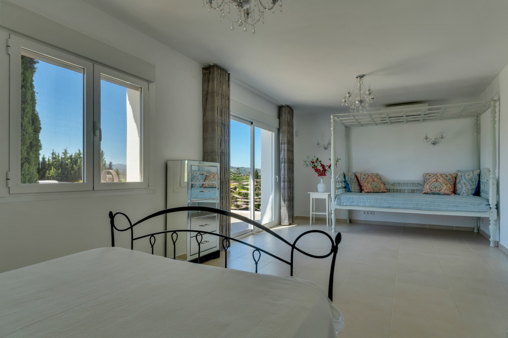 Zu verkaufen - Villa -
Javea - Montgo