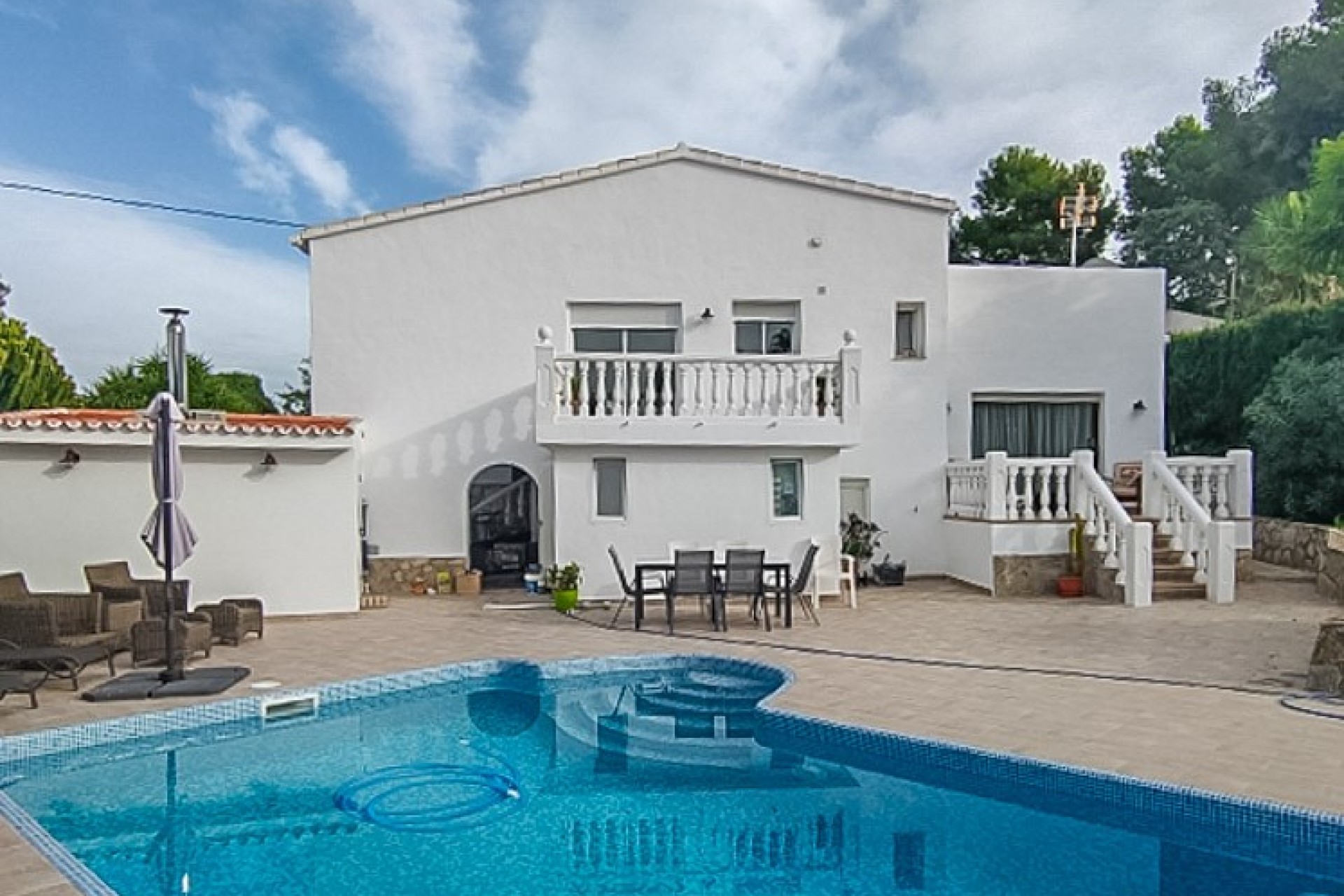 Zu verkaufen - Villa -
Javea