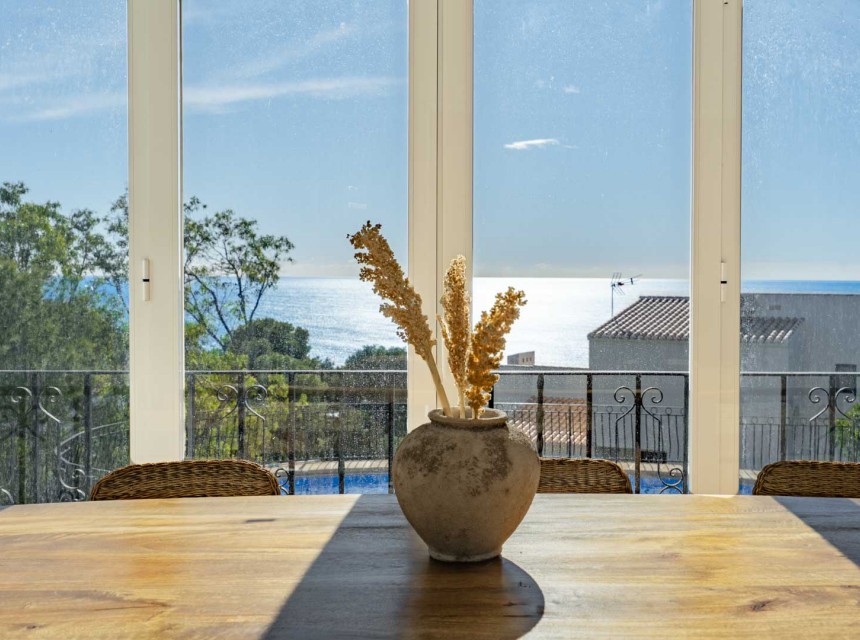 Zu verkaufen - Villa -
Javea