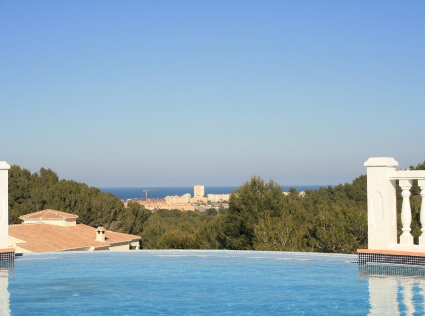 Zu verkaufen - Villa -
Javea