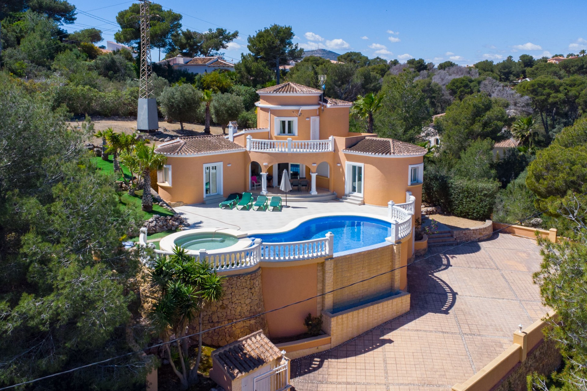 Zu verkaufen - Villa -
Javea