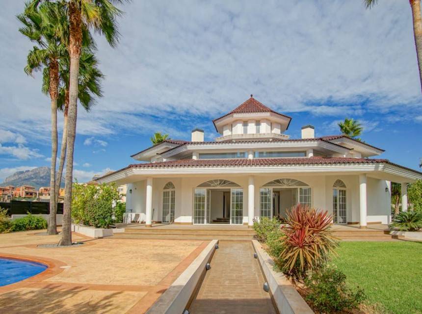 Zu verkaufen - Villa -
l'Alfas del Pi - Alfaz del PI Pueblo-Urbanizaciones