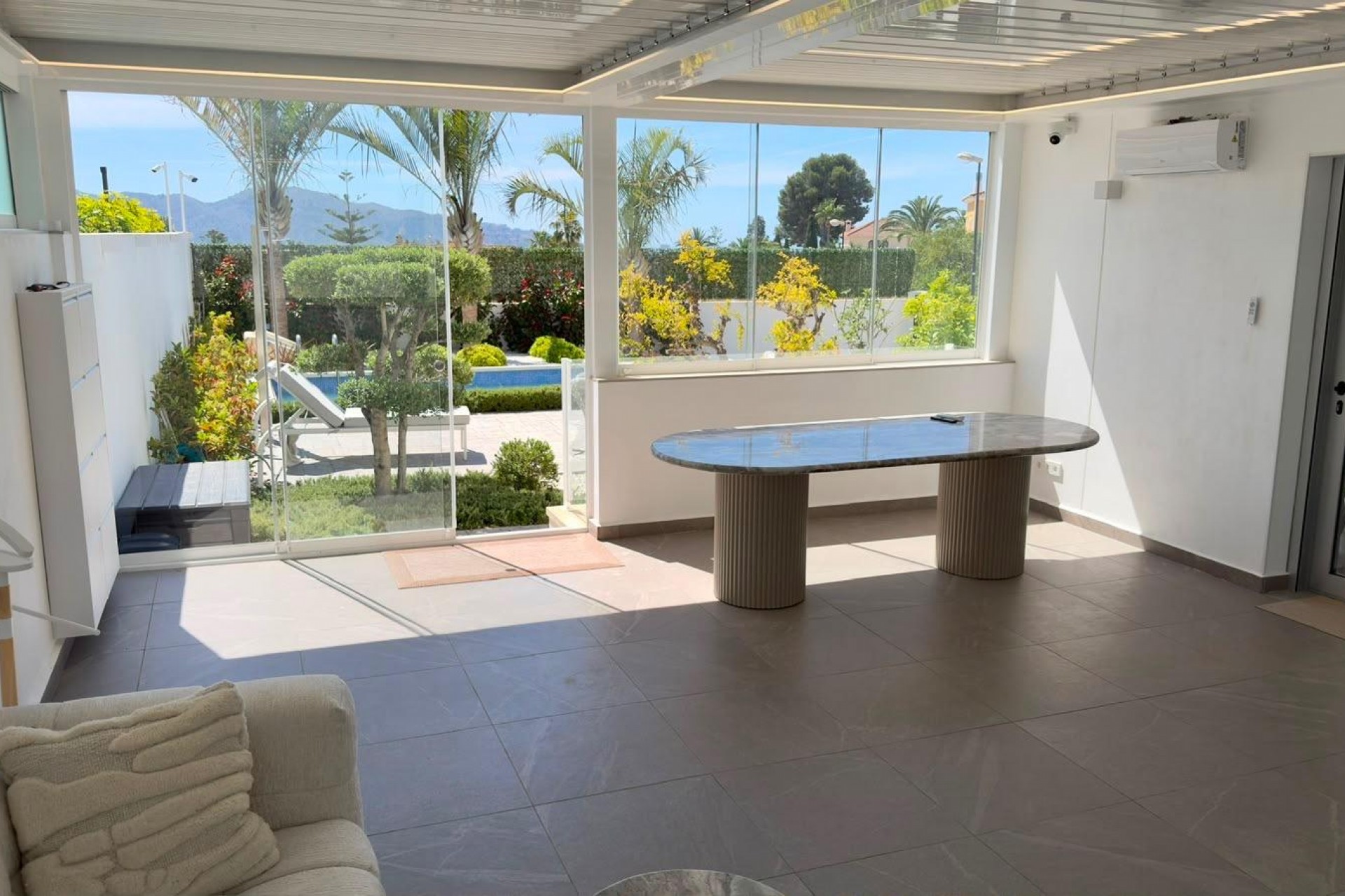 Zu verkaufen - Villa -
La Nucia - Varadero