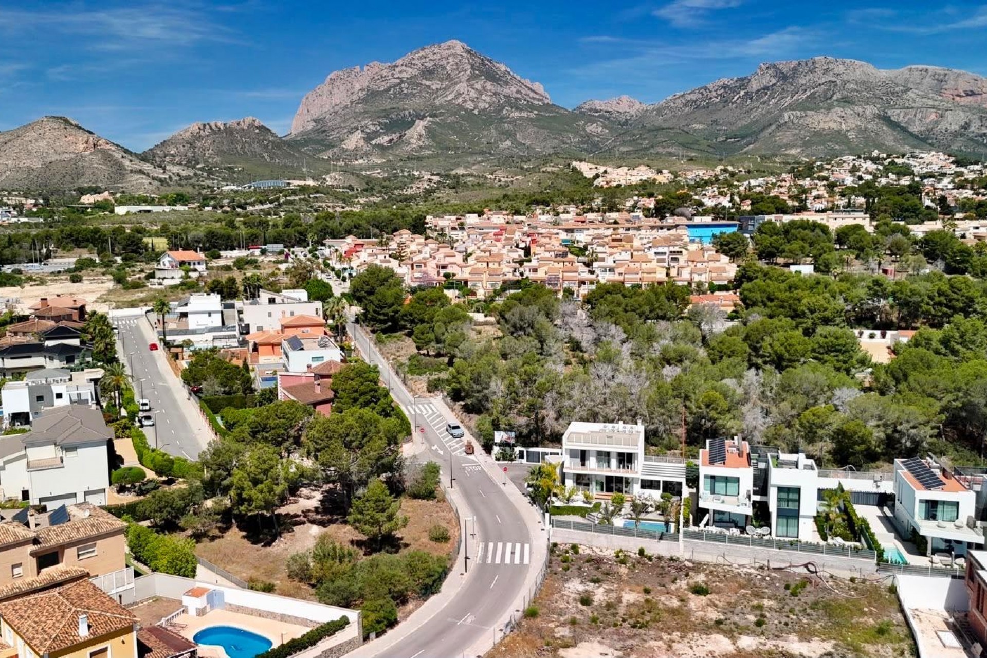 Zu verkaufen - Villa -
La Nucia - Varadero