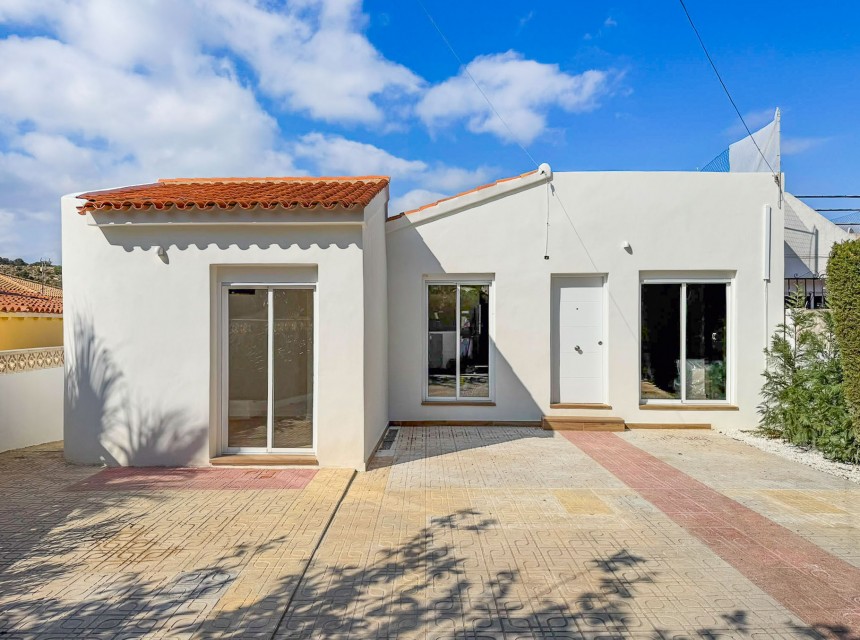 Zu verkaufen - Villa -
La Nucia