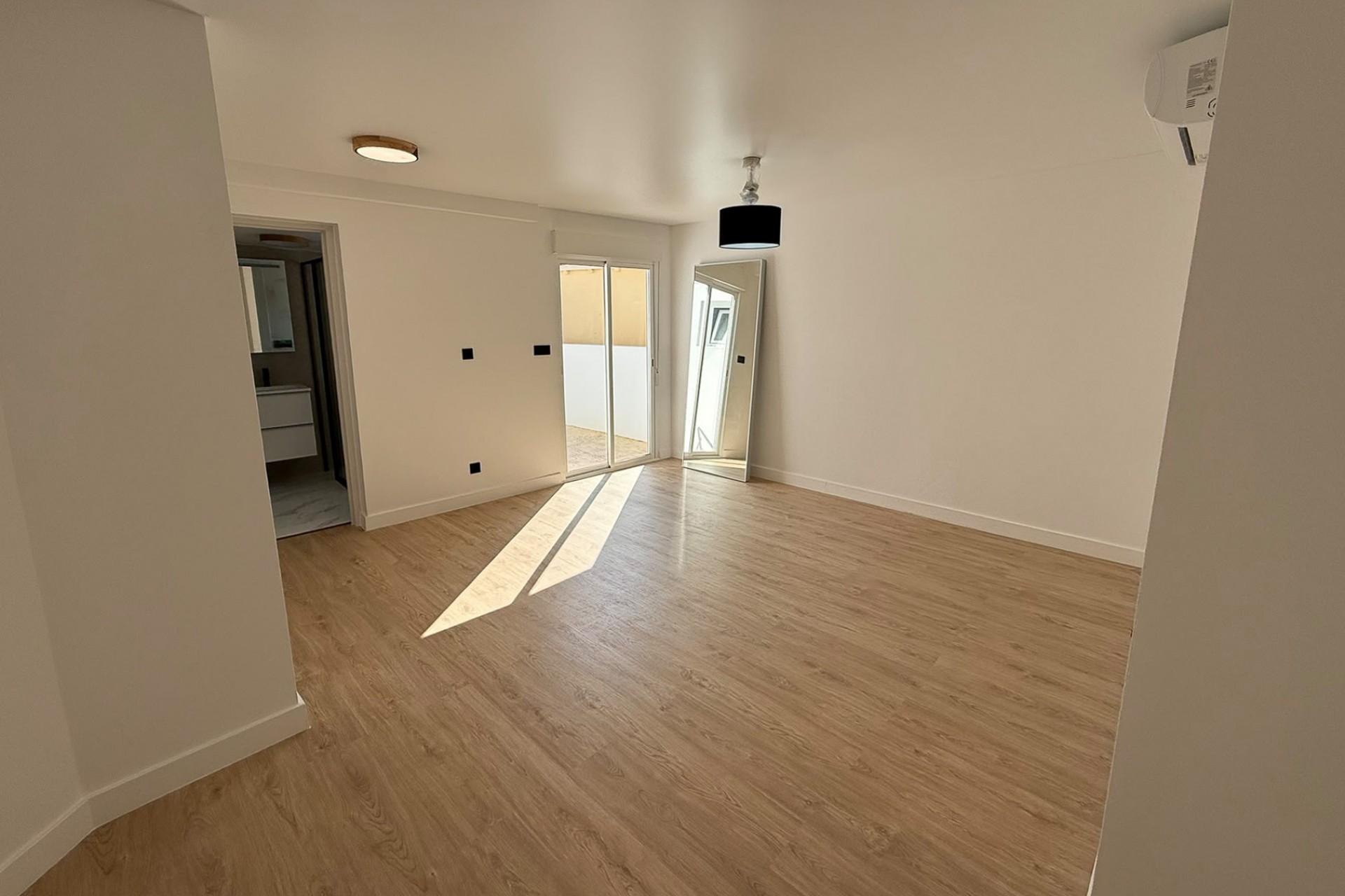 Zu verkaufen - Villa -
La Nucia