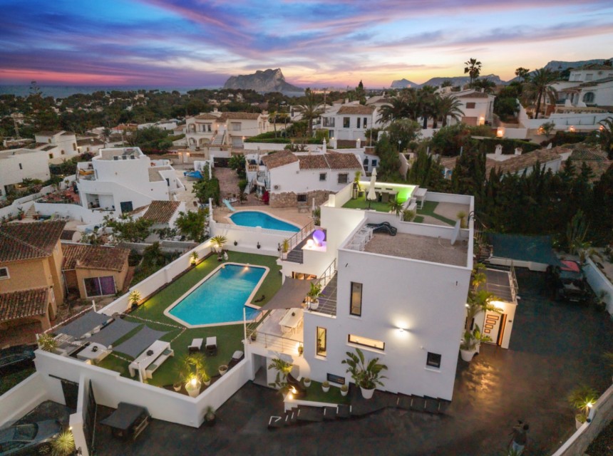 Zu verkaufen - Villa -
Moraira - Alicante