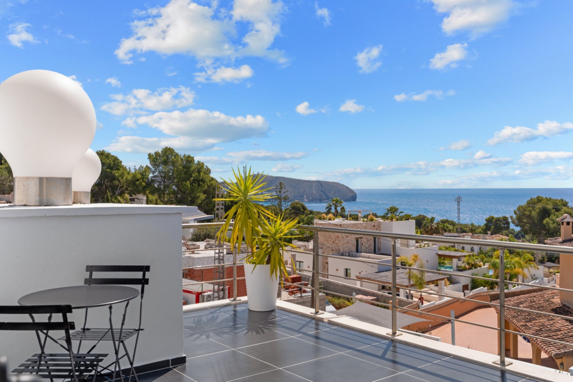 Zu verkaufen - Villa -
Moraira - Alicante