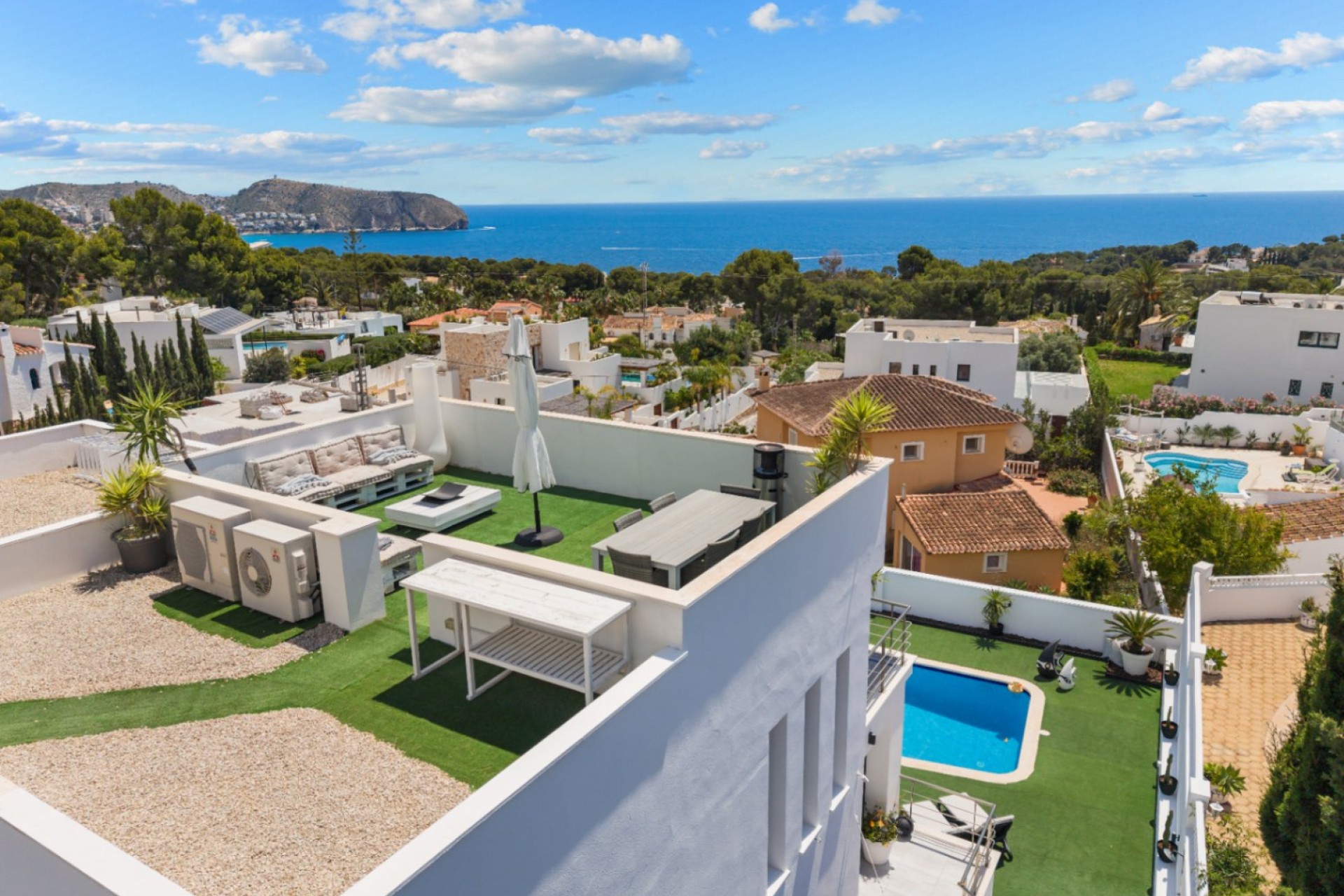 Zu verkaufen - Villa -
Moraira - Alicante