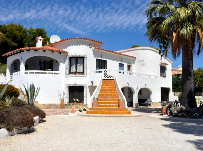 Zu verkaufen - Villa -
Moraira - Benimeit