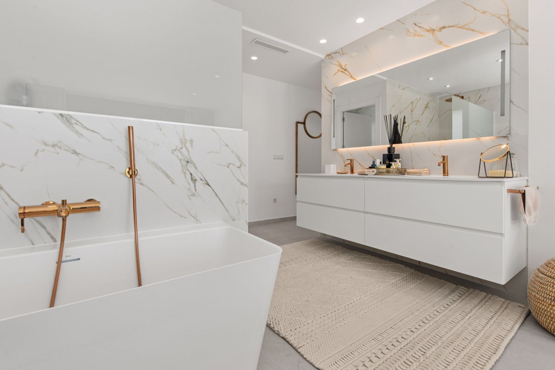 Zu verkaufen - Villa -
Moraira - Benimeit