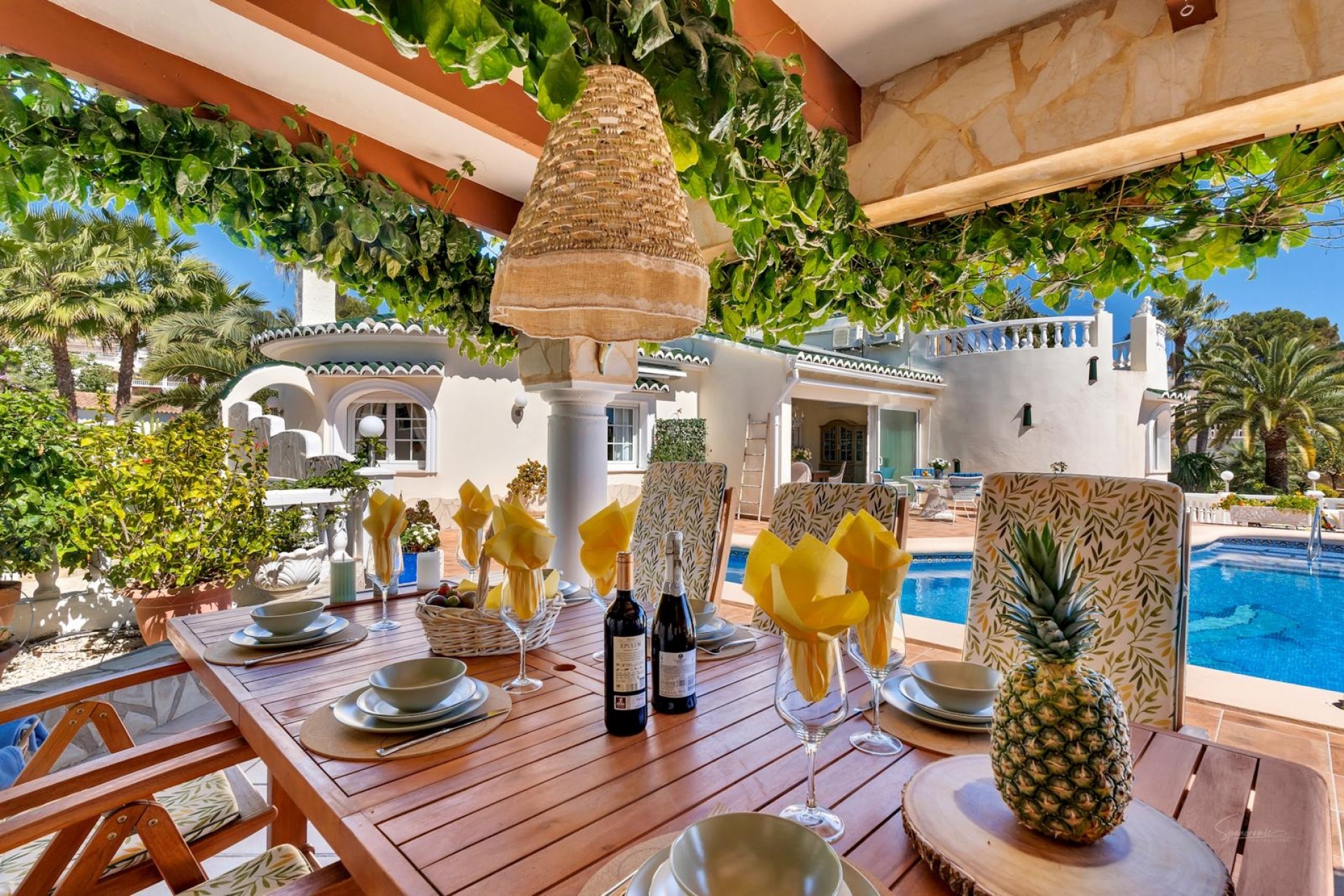 Zu verkaufen - Villa -
Moraira - Benimeit