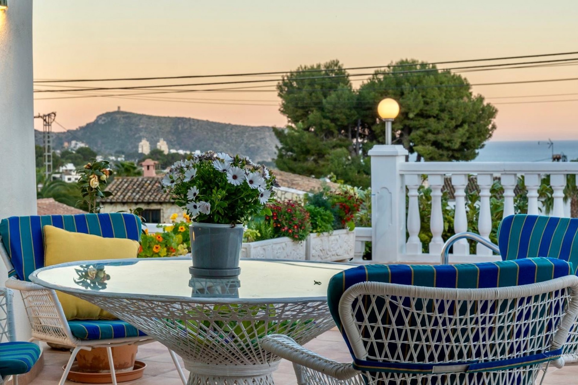 Zu verkaufen - Villa -
Moraira - Benimeit