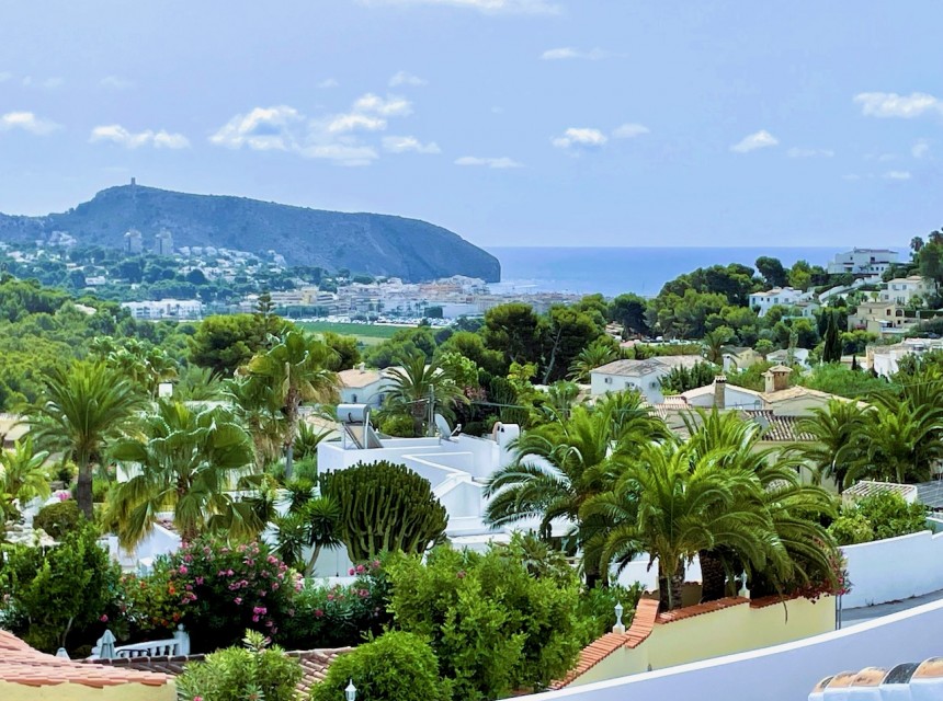 Zu verkaufen - Villa -
Moraira - Benimeit