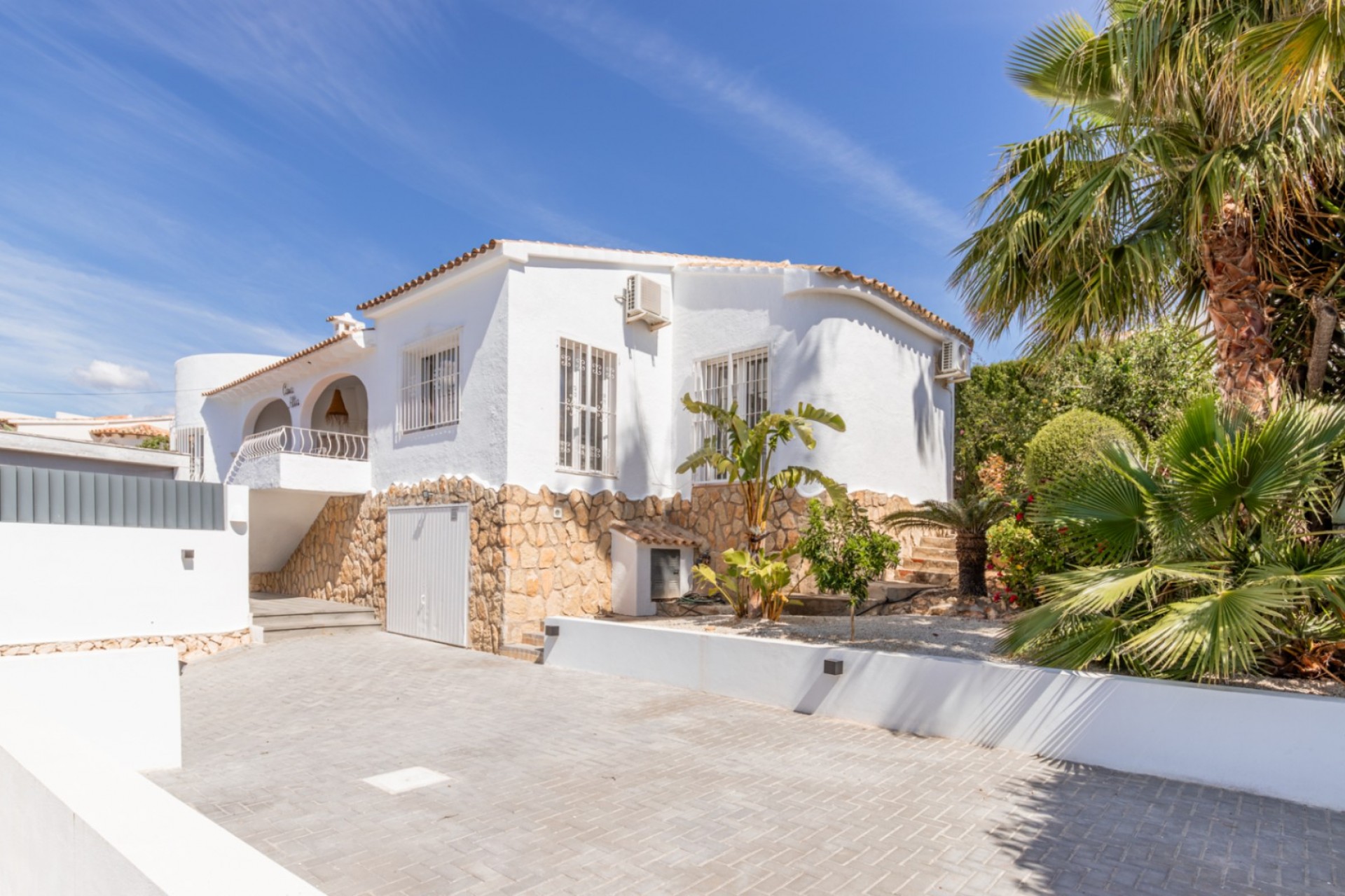 Zu verkaufen - Villa -
Moraira - Benimeit
