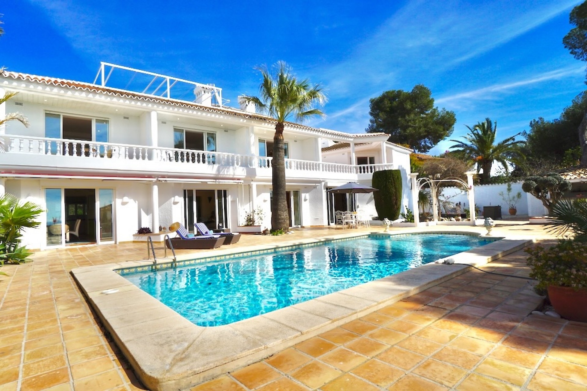 Zu verkaufen - Villa -
Moraira - Costera del Mar