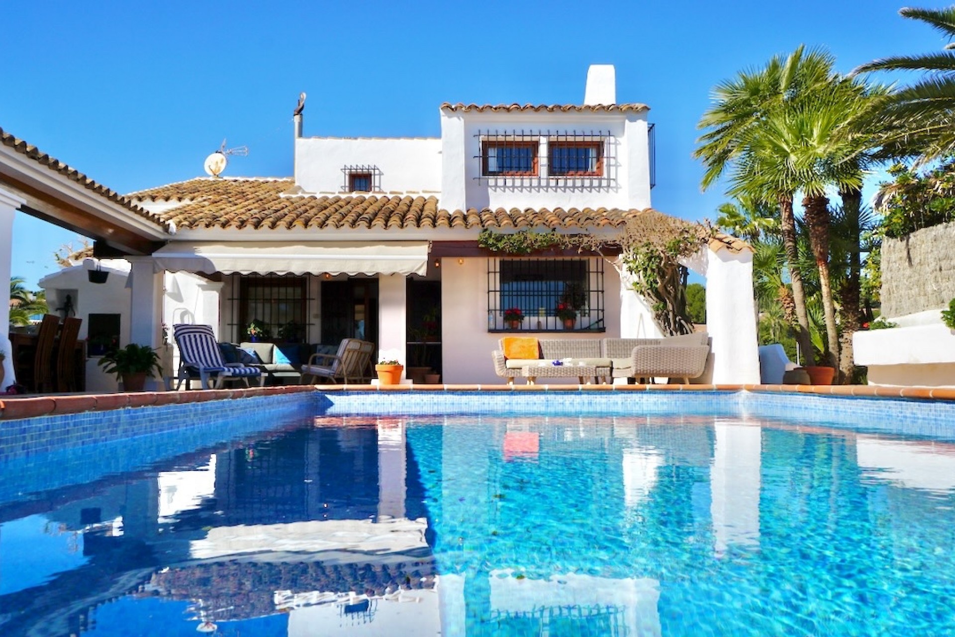 Zu verkaufen - Villa -
Moraira - El Andragó