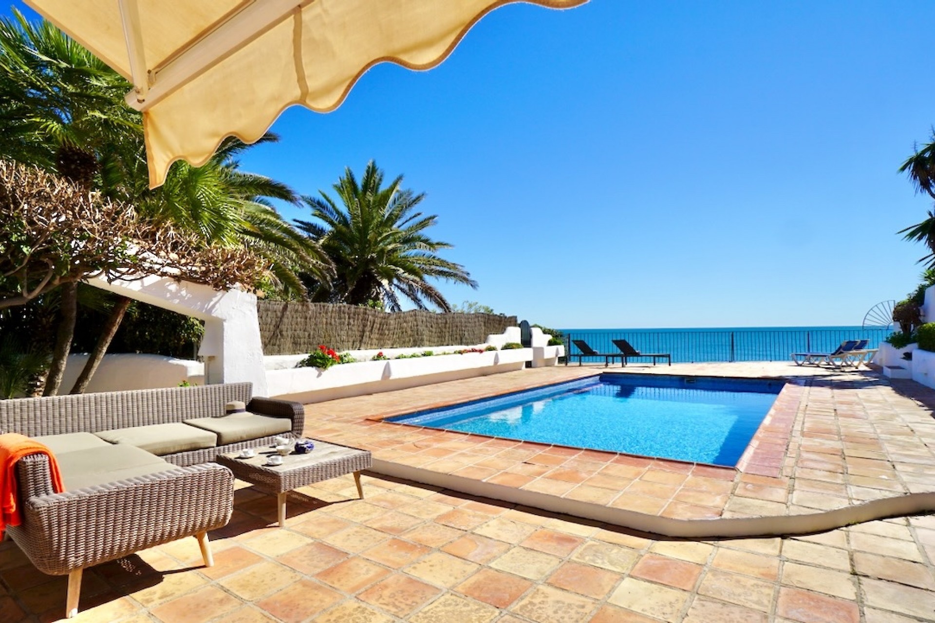 Zu verkaufen - Villa -
Moraira - El Andragó